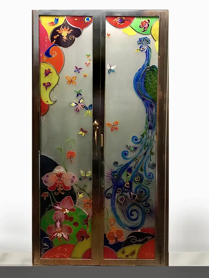 Monsieur Paon, Peinture vitrail sur verres blancs brossés avec ruban de plomb